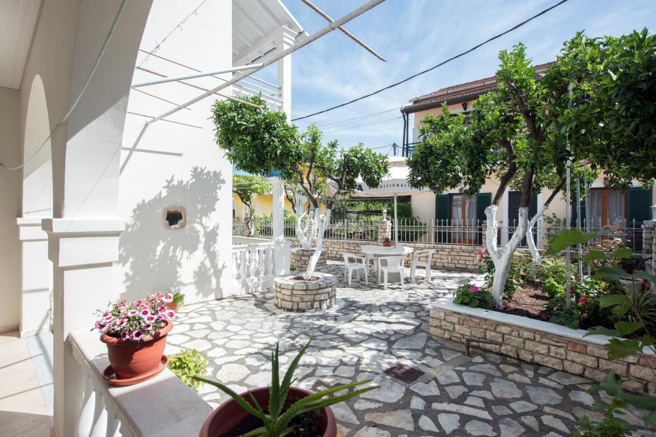 Appartement The Orange Garden à Kassiopi Extérieur photo