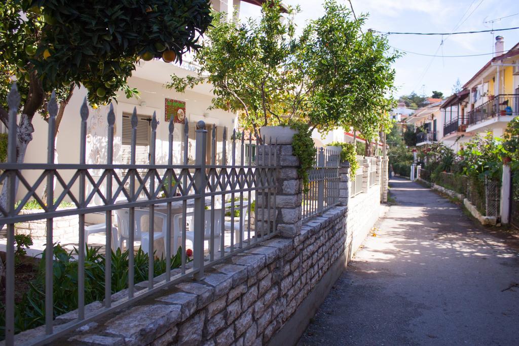 Appartement The Orange Garden à Kassiopi Extérieur photo