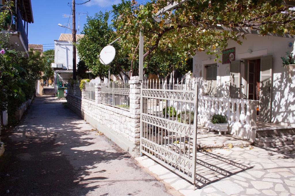Appartement The Orange Garden à Kassiopi Extérieur photo