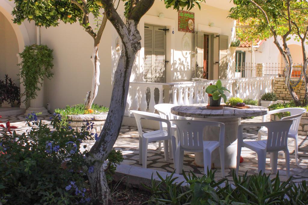 Appartement The Orange Garden à Kassiopi Extérieur photo