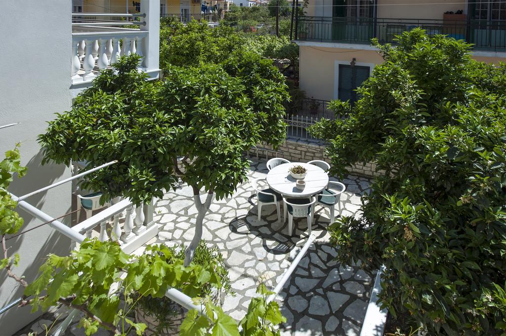 Appartement The Orange Garden à Kassiopi Extérieur photo