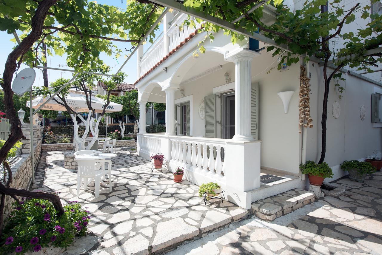 Appartement The Orange Garden à Kassiopi Extérieur photo